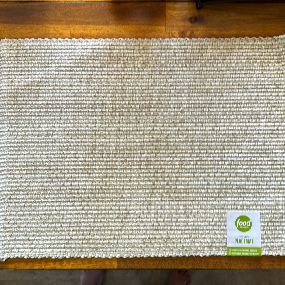 Placemats -4 NWT